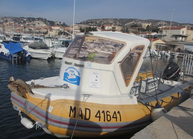  Uno de los barcos del centro 